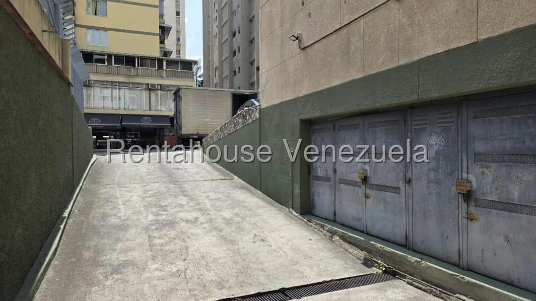 Apartamento (1 Nivel) en Venta en Los Palos Grandes, Distrito Metropolitano - 9