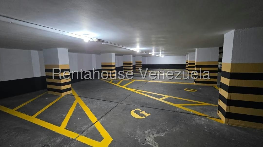 Apartamento (1 Nivel) en Venta en Los Palos Grandes, Distrito Metropolitano - 10