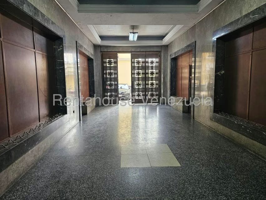 Comercial (Oficina) en Alquiler en Parroquia Catedral, Distrito Metropolitano - 18