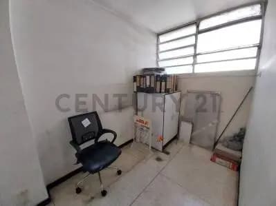 Oficina semi-amoblada en Alquiler en El Rosal - 4