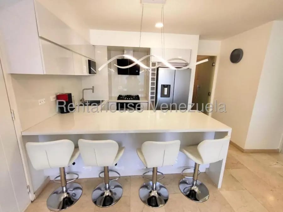 Apartamento en Alquiler en El Rosal Caracas - 3