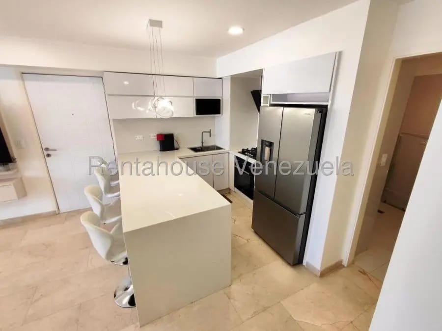 Apartamento en Alquiler en El Rosal Caracas - 5