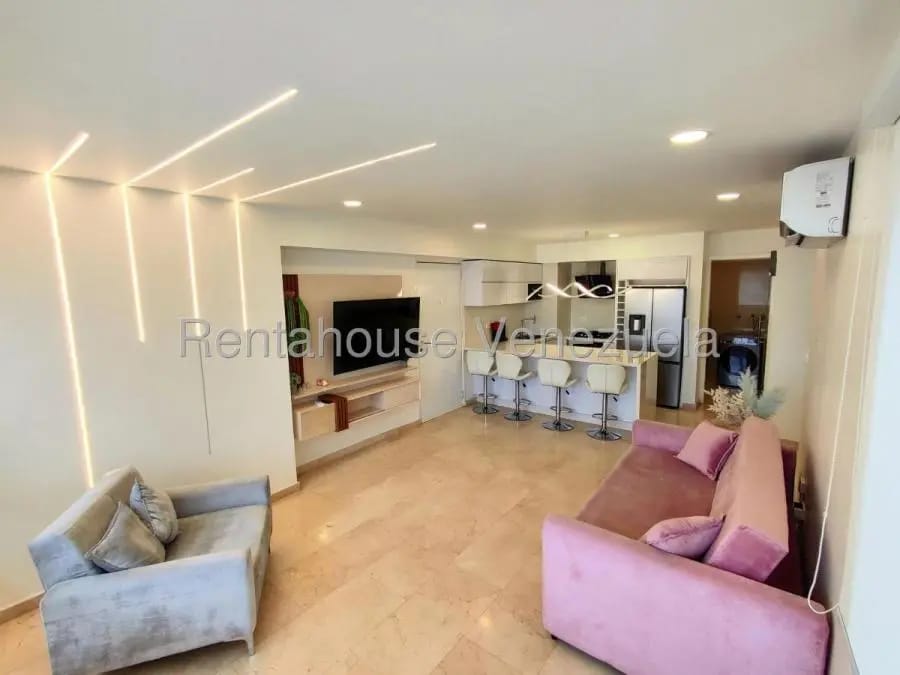 Apartamento en Alquiler en El Rosal Caracas - 9