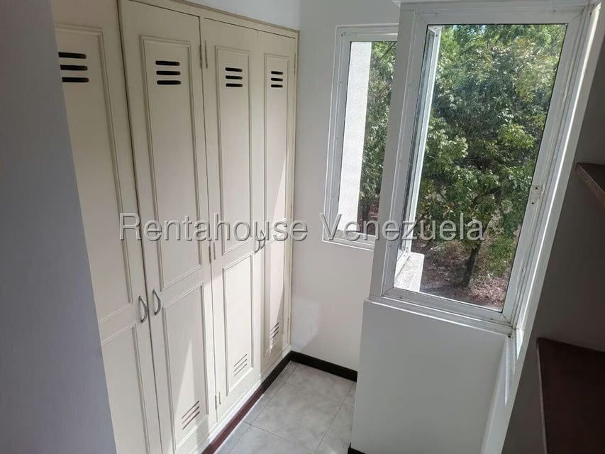 Apartamento (1 Nivel) en Alquiler en Caribe, Vargas - 12