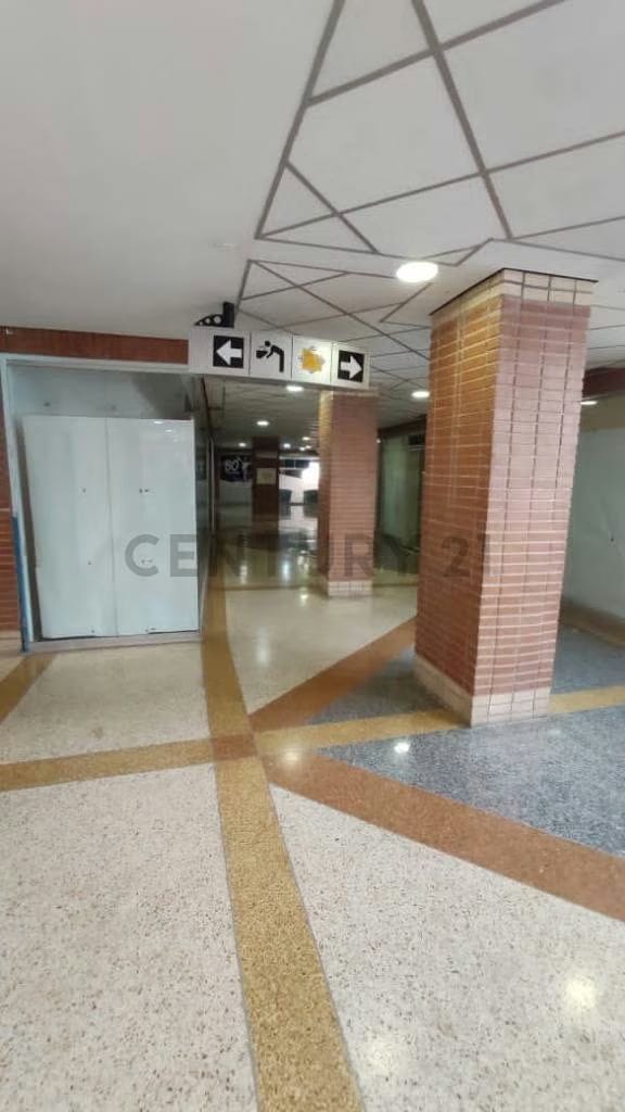 Local en Alquiler En Centro Comercial Boleita Center - 5
