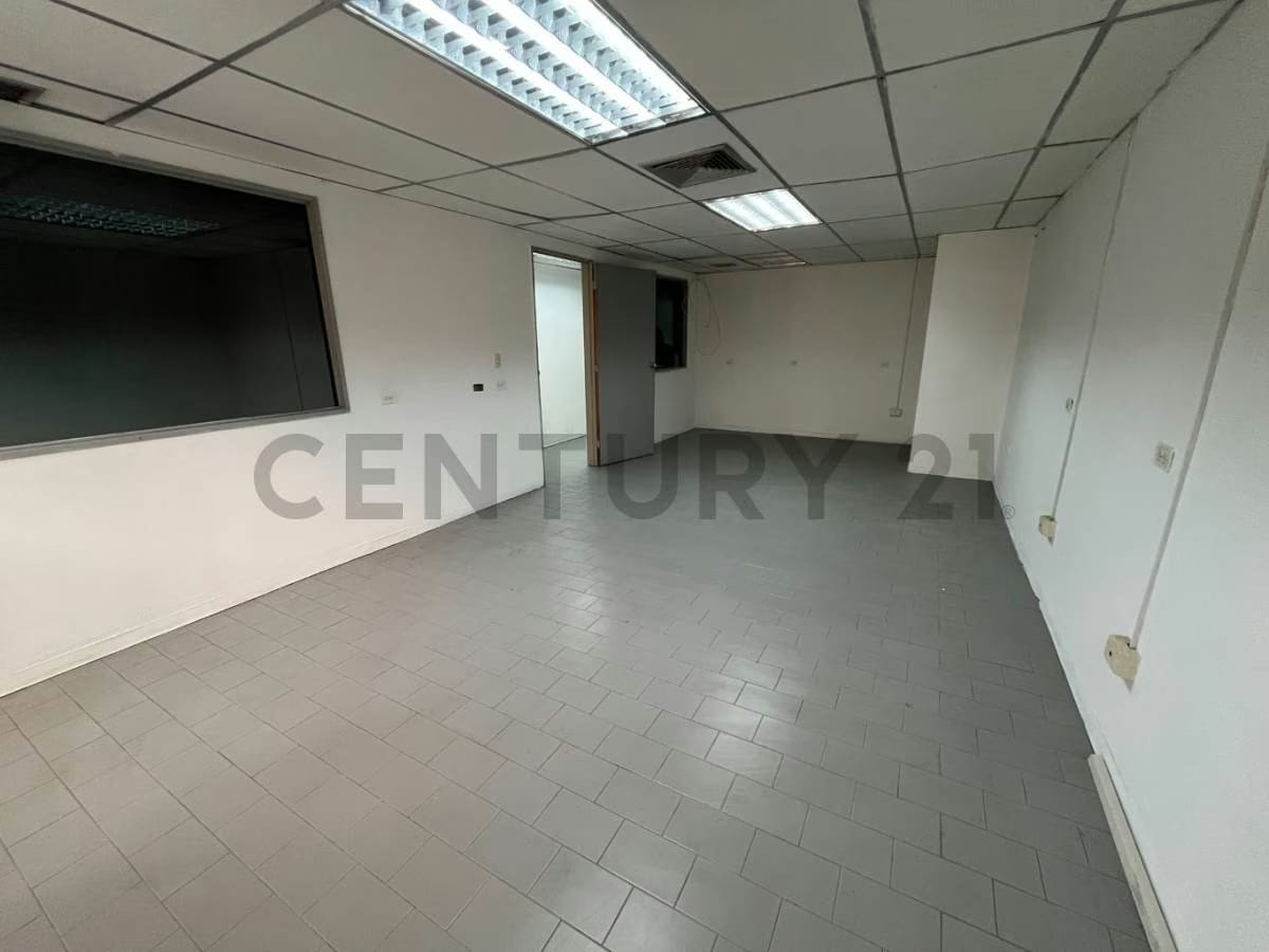 Oficina en Centro Parque Carabobo – 132 m² estratégicamente distribuidos para ti - 17