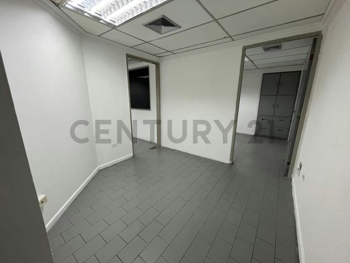 Oficina en Centro Parque Carabobo – 132 m² estratégicamente distribuidos para ti - 3