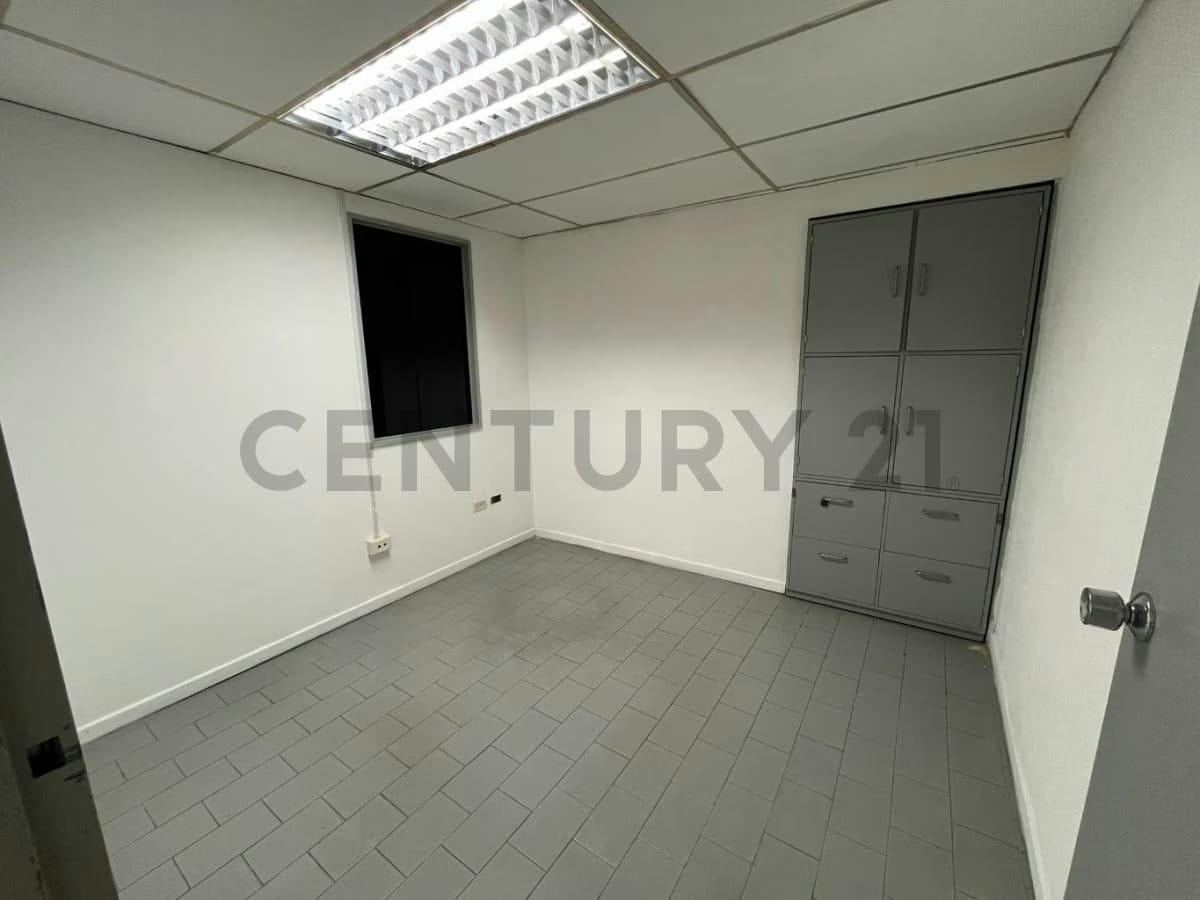 Oficina en Centro Parque Carabobo – 132 m² estratégicamente distribuidos para ti - 4