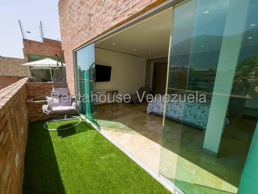 Apartamento (Duplex) en Venta en Campo Alegre, Distrito Metropolitano - 11