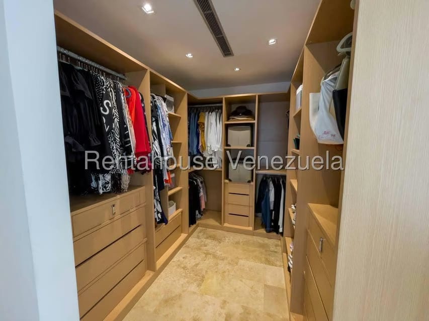 Apartamento (Duplex) en Venta en Campo Alegre, Distrito Metropolitano - 12