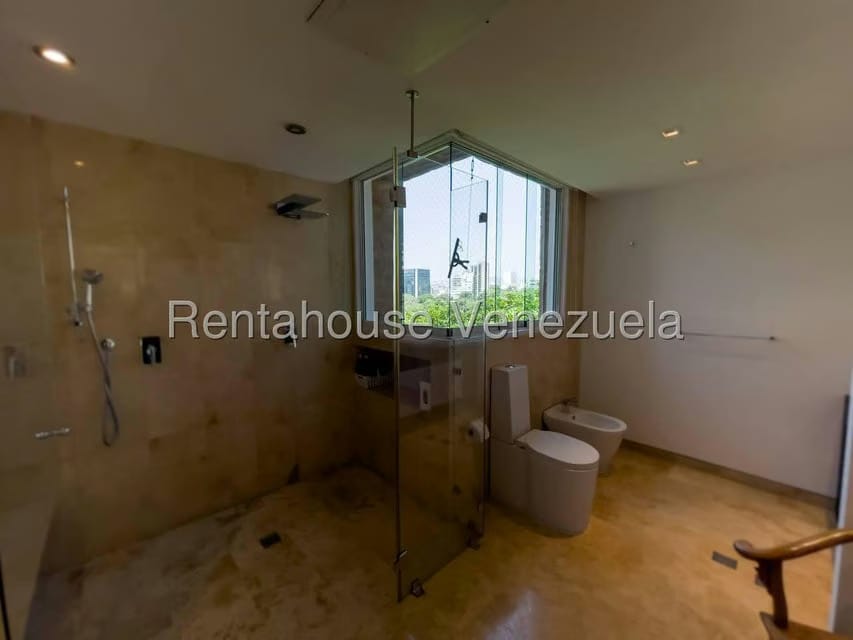 Apartamento (Duplex) en Venta en Campo Alegre, Distrito Metropolitano - 14