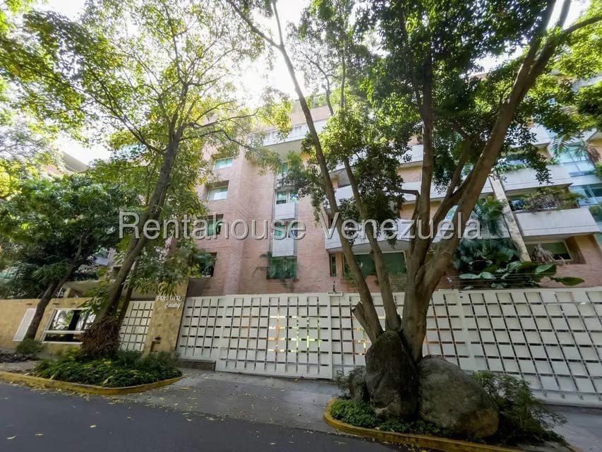 Apartamento (Duplex) en Venta en Campo Alegre, Distrito Metropolitano - 28