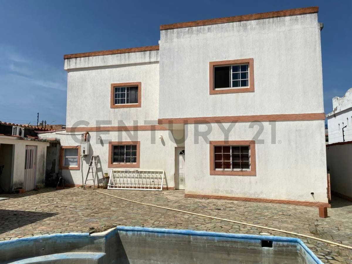 Venta de Casa Dúplex Moderna | 4 Habitaciones + Piscina | Isla de Margarita - 2