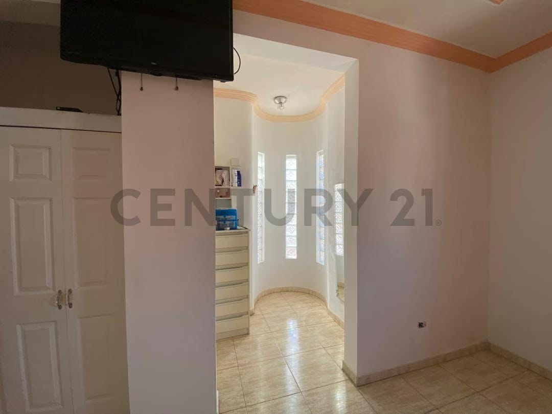 Venta de Casa Dúplex Moderna | 4 Habitaciones + Piscina | Isla de Margarita - 12