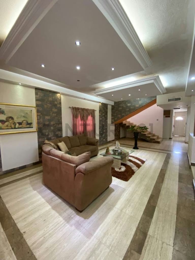 Venta de Casa Dúplex Moderna | 4 Habitaciones + Piscina | Isla de Margarita - 13