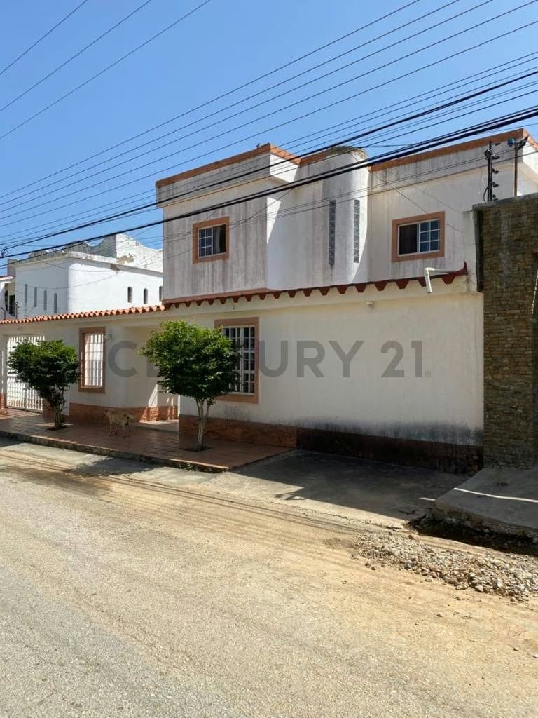 Venta de Casa Dúplex Moderna | 4 Habitaciones + Piscina | Isla de Margarita - 21