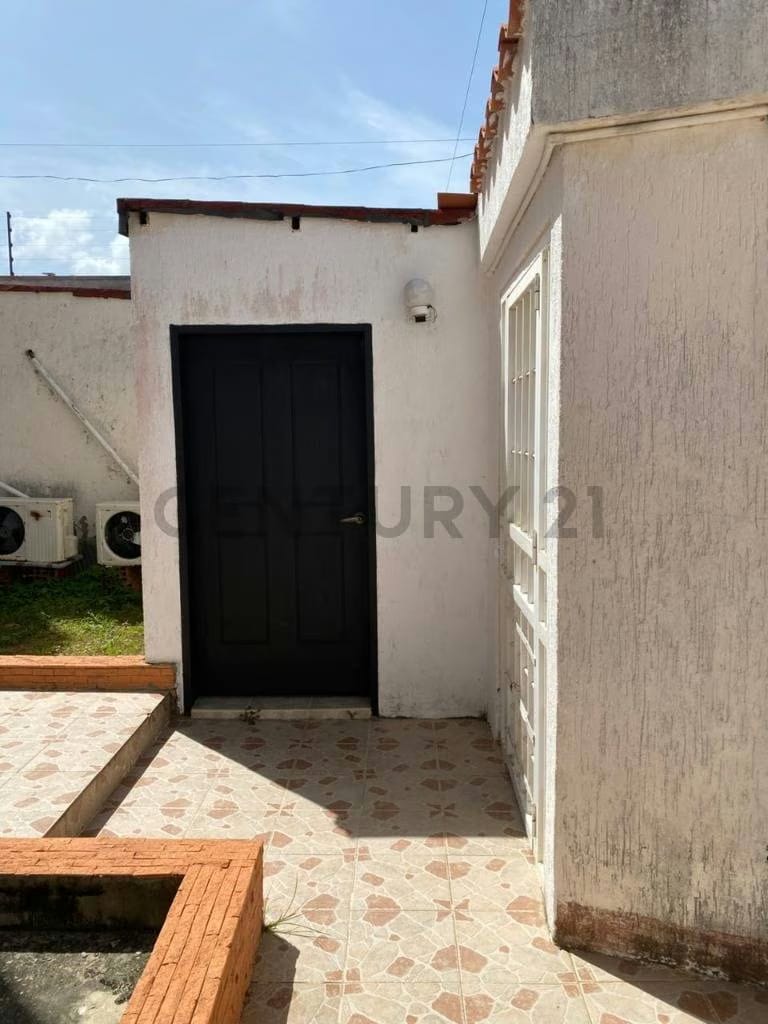 Venta de Casa Dúplex Moderna | 4 Habitaciones + Piscina | Isla de Margarita - 23