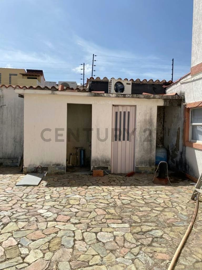 Venta de Casa Dúplex Moderna | 4 Habitaciones + Piscina | Isla de Margarita - 26