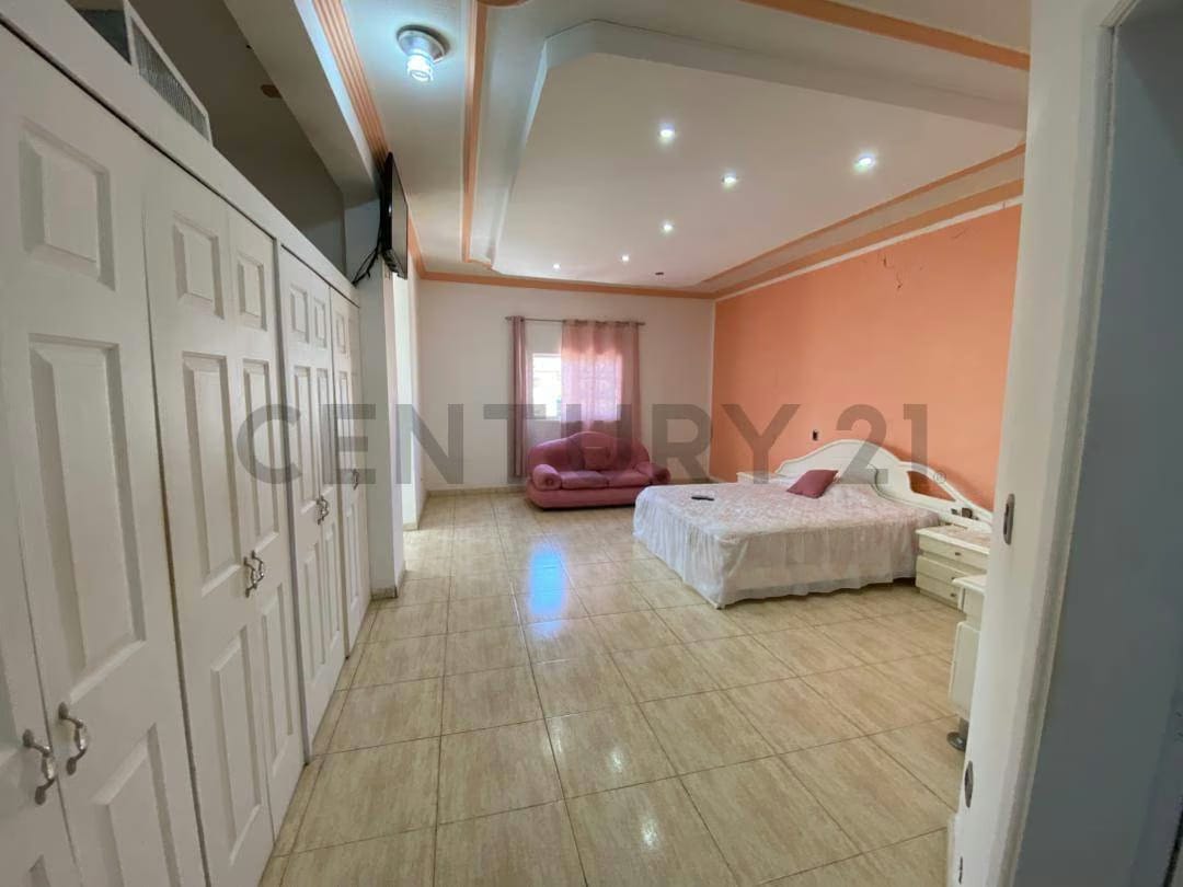 Venta de Casa Dúplex Moderna | 4 Habitaciones + Piscina | Isla de Margarita - 4