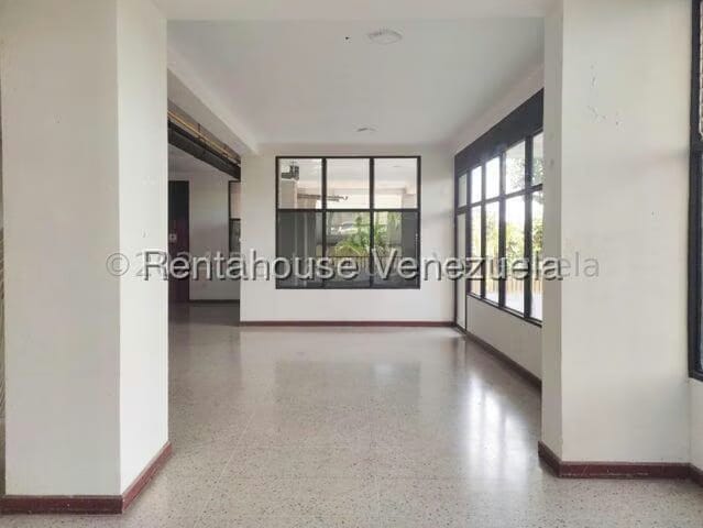 Apartamento (1 Nivel) en Venta en Nueva Segovia, Lara - 3