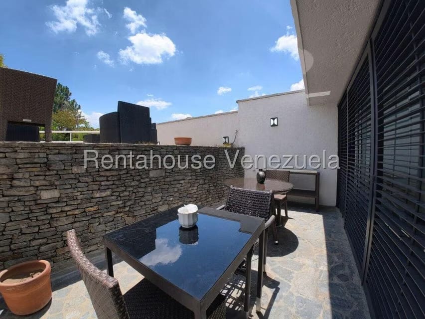 Casa (Duplex) en Venta en La Trinidad, Distrito Metropolitano - 3