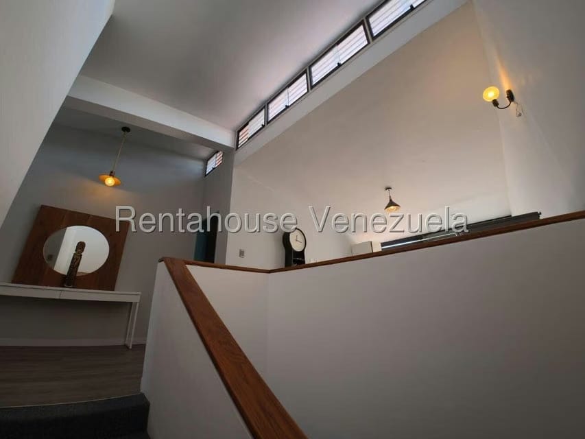 Casa (Duplex) en Venta en La Trinidad, Distrito Metropolitano - 28