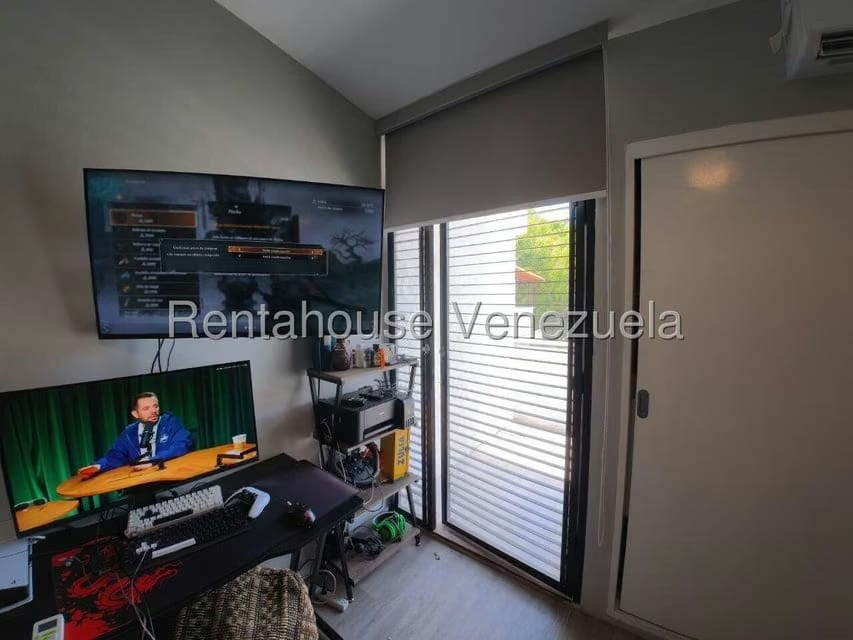 Casa (Duplex) en Venta en La Trinidad, Distrito Metropolitano - 37