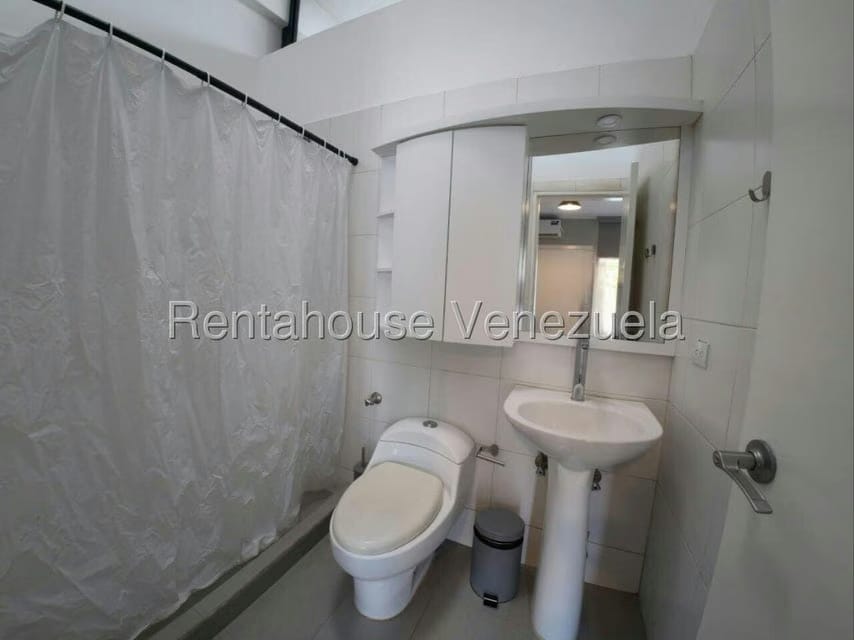 Casa (Duplex) en Venta en La Trinidad, Distrito Metropolitano - 39