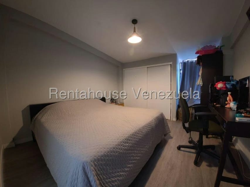 Casa (Duplex) en Venta en La Trinidad, Distrito Metropolitano - 40