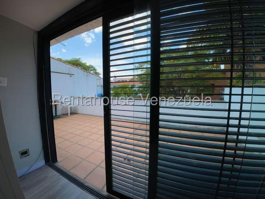 Casa (Duplex) en Venta en La Trinidad, Distrito Metropolitano - 41