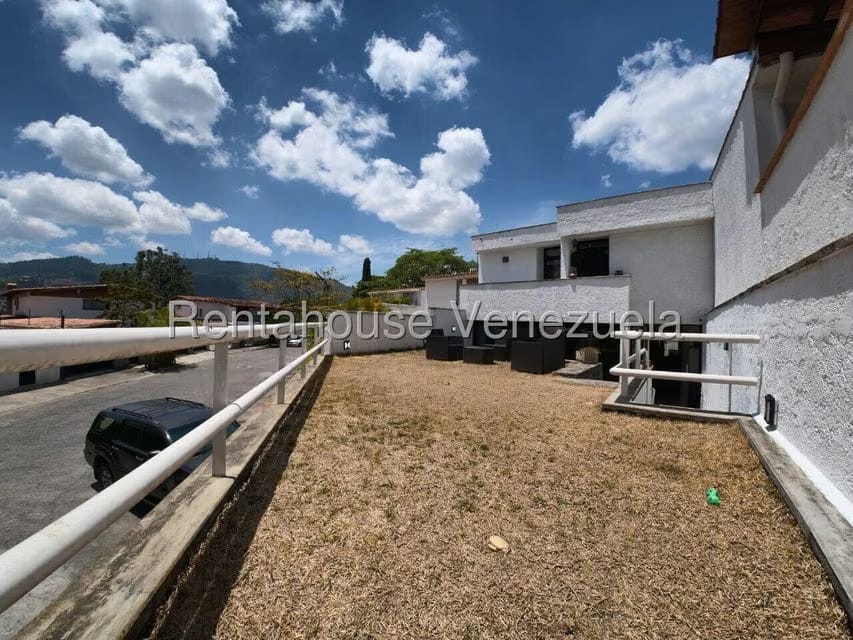 Casa (Duplex) en Venta en La Trinidad, Distrito Metropolitano - 51