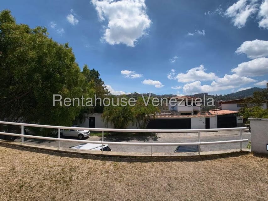 Casa (Duplex) en Venta en La Trinidad, Distrito Metropolitano - 56