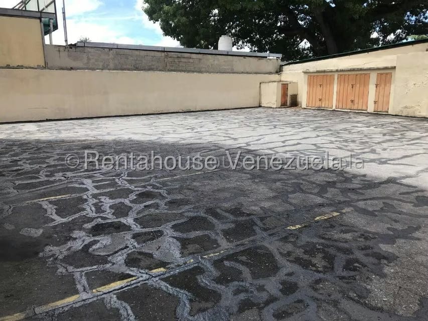 Comercial (Oficina) en Alquiler en Parroquia Santa Rosa, Lara - 13