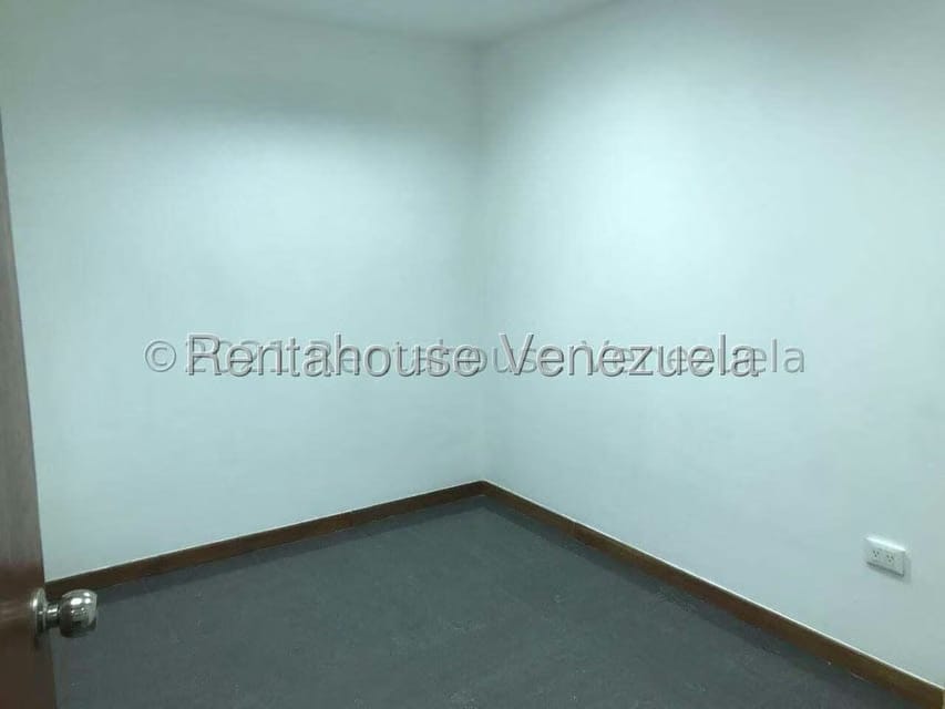 Comercial (Oficina) en Alquiler en Parroquia Santa Rosa, Lara - 5