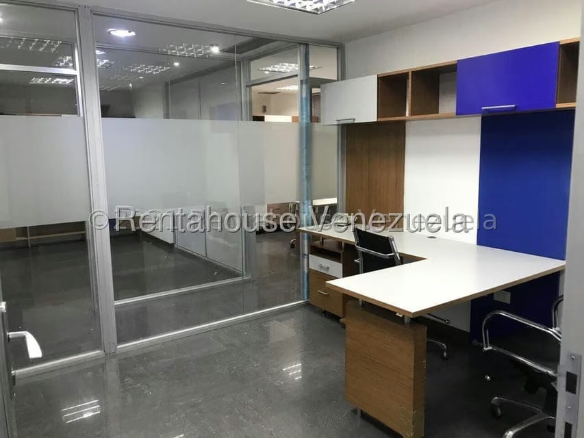 Comercial (Oficina) en Alquiler en Parroquia Santa Rosa, Lara - 6