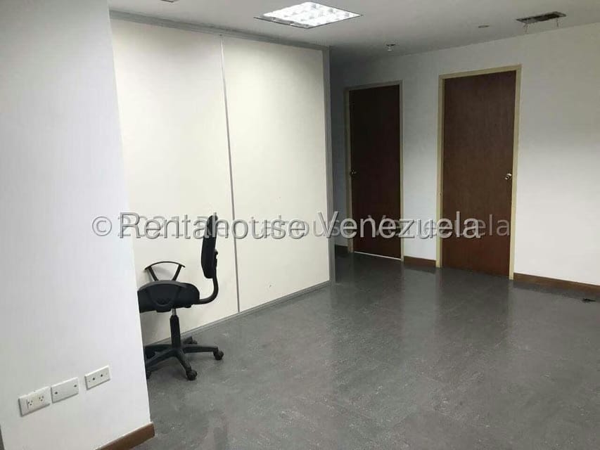 Comercial (Oficina) en Alquiler en Parroquia Santa Rosa, Lara - 7