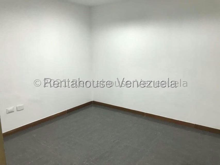 Comercial (Oficina) en Alquiler en Parroquia Santa Rosa, Lara - 8