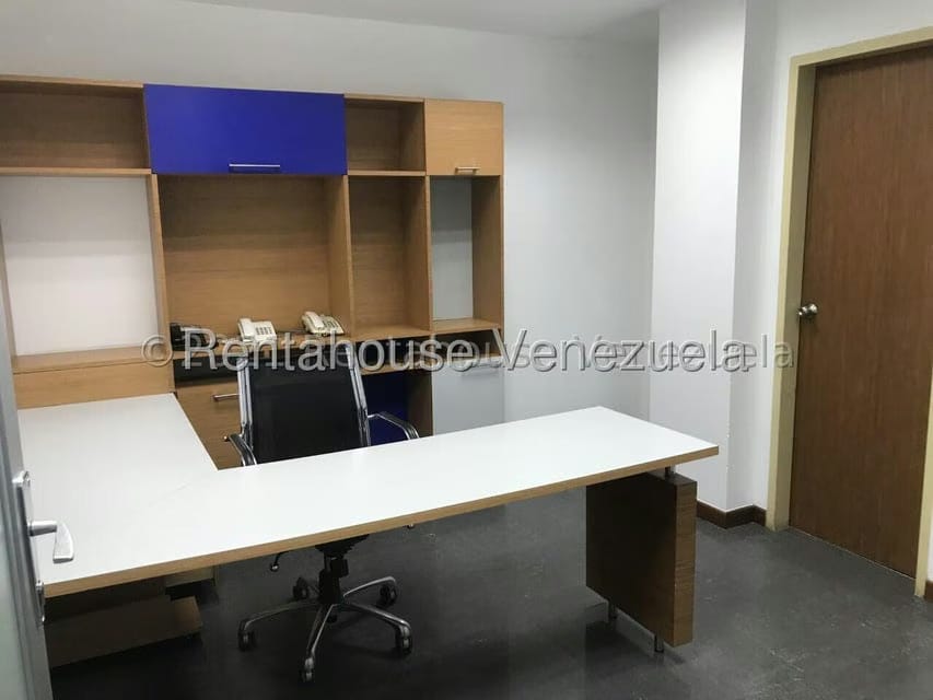 Comercial (Oficina) en Alquiler en Parroquia Santa Rosa, Lara - 10