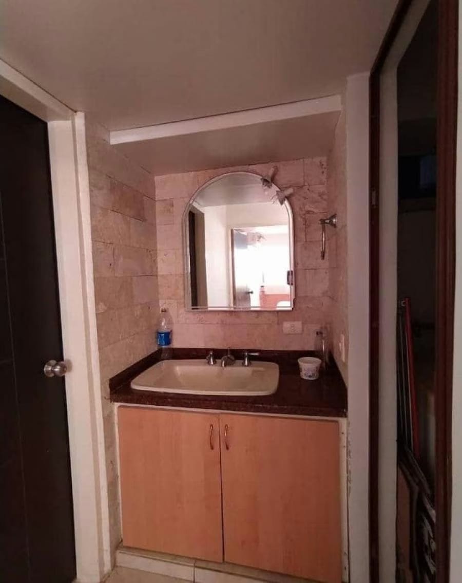 Apartamento en Venta en Catia La Mar - 3