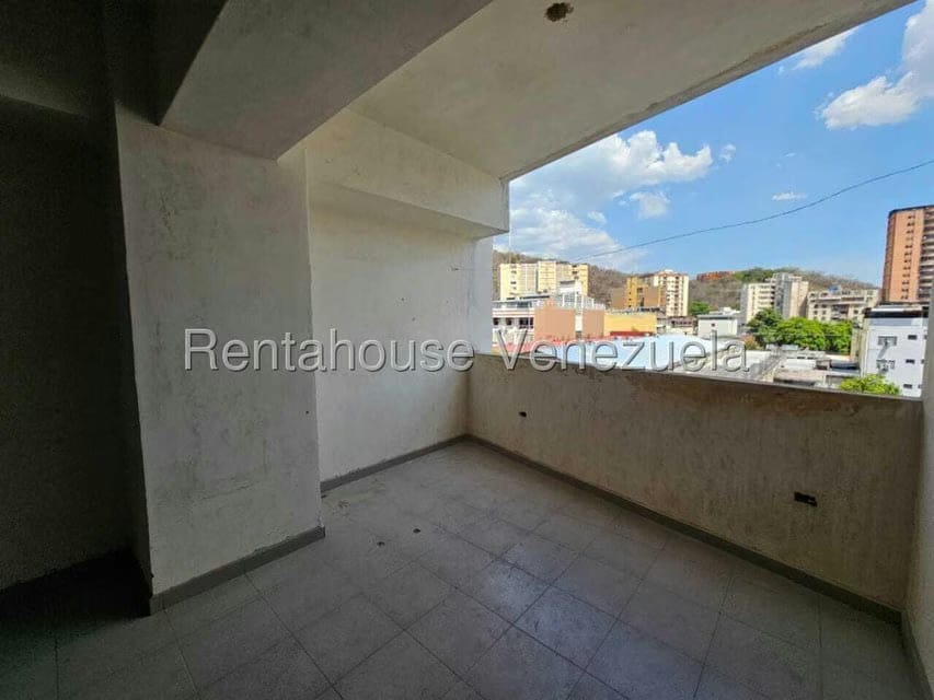 Apartamento (1 Nivel) en Venta en Zona Centro, Aragua - 11