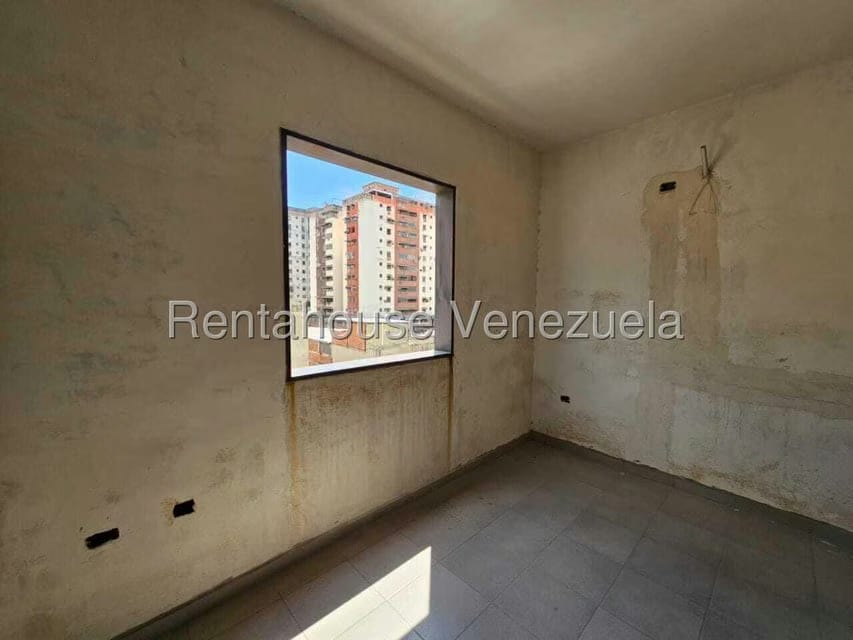Apartamento (1 Nivel) en Venta en Zona Centro, Aragua - 16