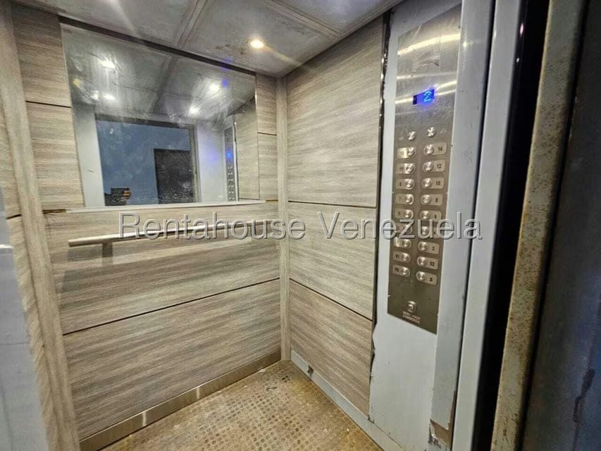 Apartamento (1 Nivel) en Venta en Zona Centro, Aragua - 3