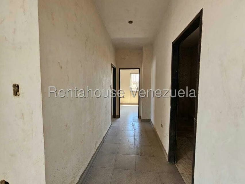Apartamento (1 Nivel) en Venta en Zona Centro, Aragua - 10