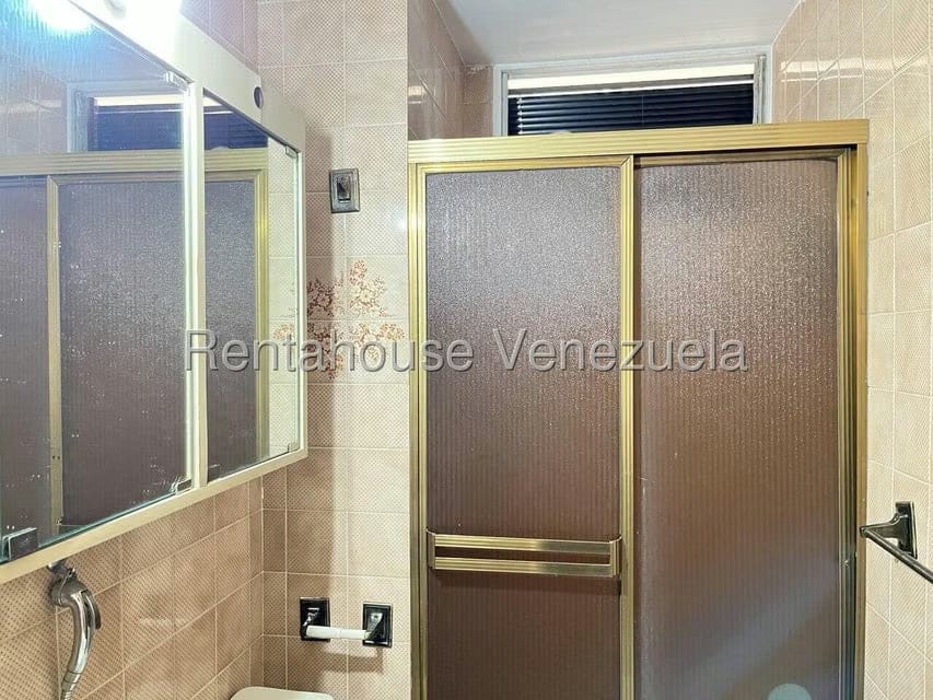 Apartamento (1 Nivel) en Venta en Colinas de Bello Monte, Distrito Metropolitano - 33