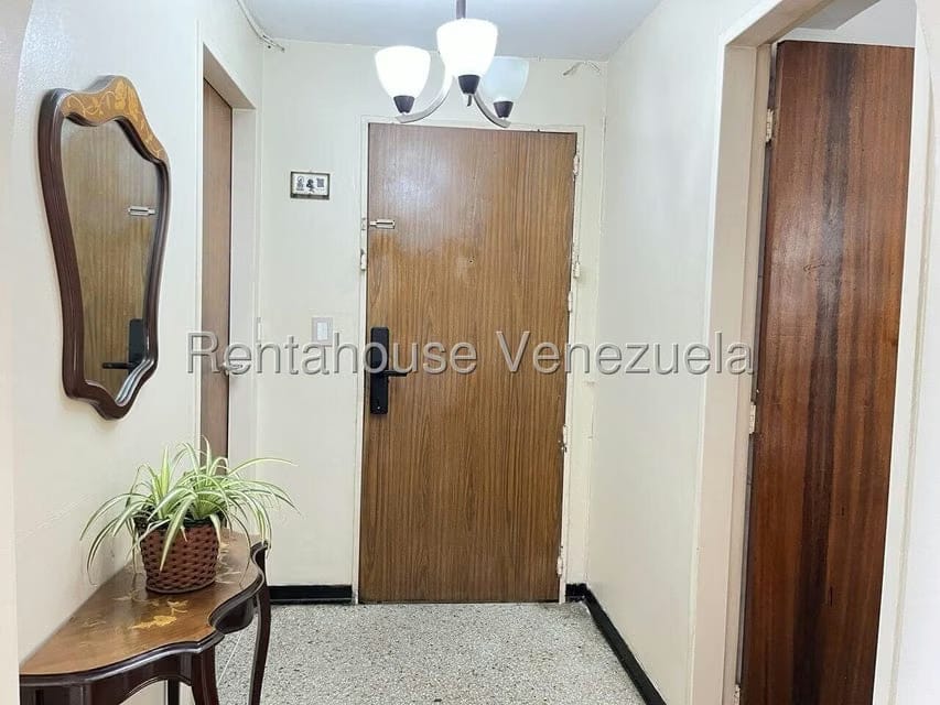 Apartamento (1 Nivel) en Venta en Colinas de Bello Monte, Distrito Metropolitano - 39