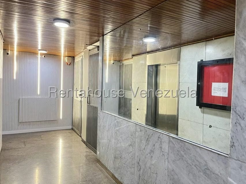 Apartamento (1 Nivel) en Venta en Colinas de Bello Monte, Distrito Metropolitano - 6