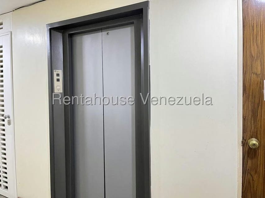 Apartamento (1 Nivel) en Venta en Colinas de Bello Monte, Distrito Metropolitano - 7