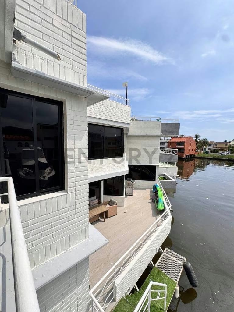 En venta amplia casas bote b - 19