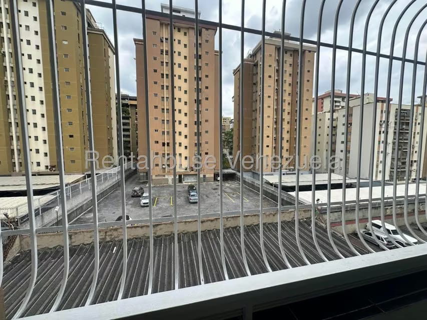 Apartamento (1 Nivel) en Venta en La Urbina, Distrito Metropolitano - 11