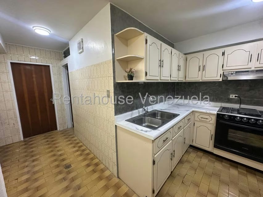 Apartamento (1 Nivel) en Venta en La Urbina, Distrito Metropolitano - 16